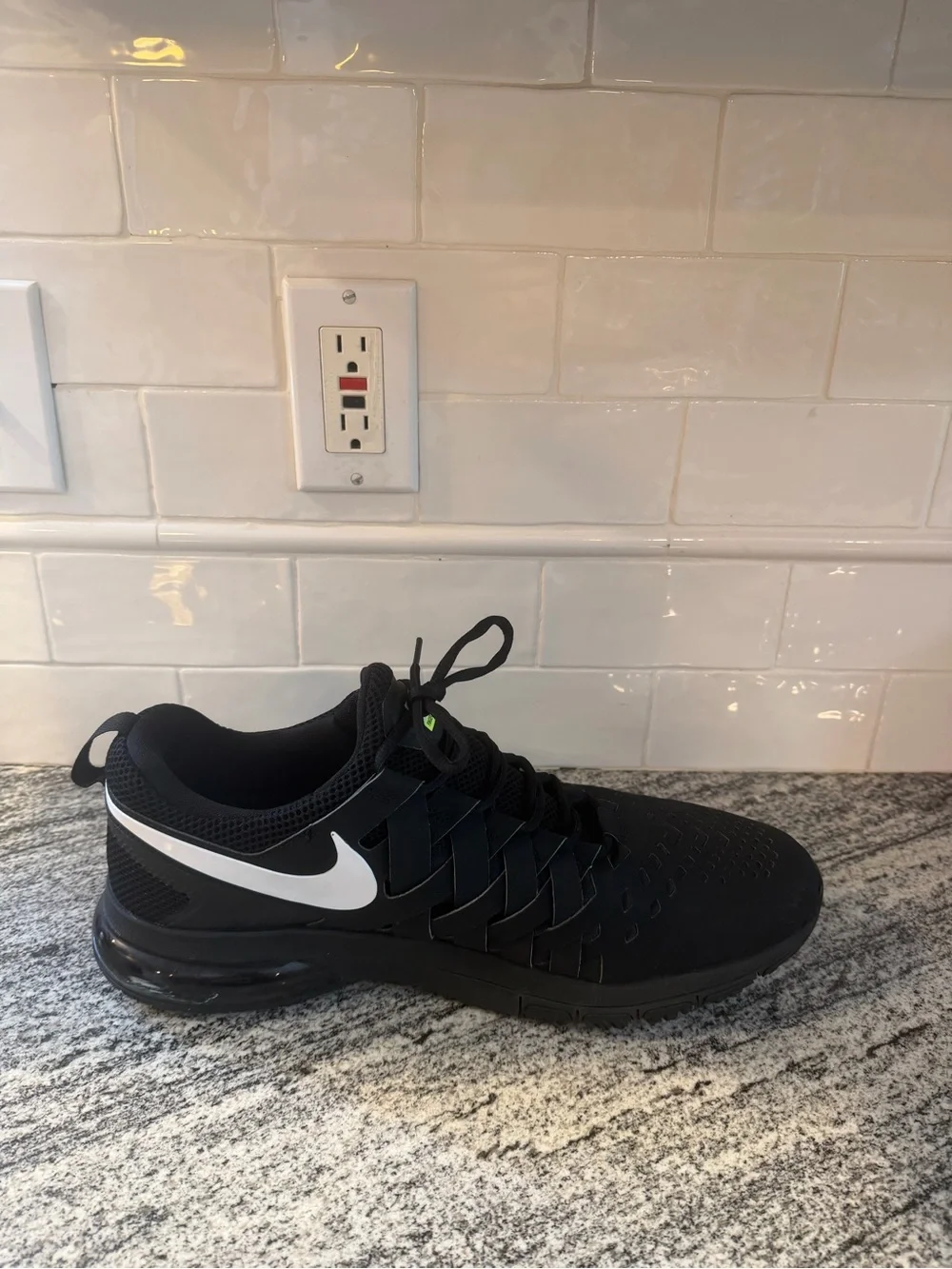 Men’s Nike Fingertrap Max TB 666410-010 Size 15